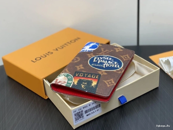 Vuitton COVER-10*14*2.5CM PASSPORT Louis 0401